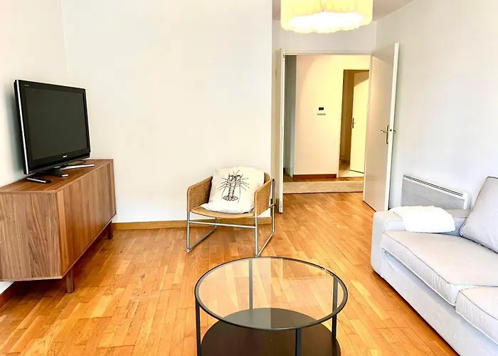 Spacieux Avec Jardin, A 5 Min A Pied De L'abbaye Aux Dames Et 10 Min A Pied Du Centre * Caen